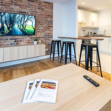Modern Canal View Home, In City Centre, Sleeps 8 Galway Exterior photo