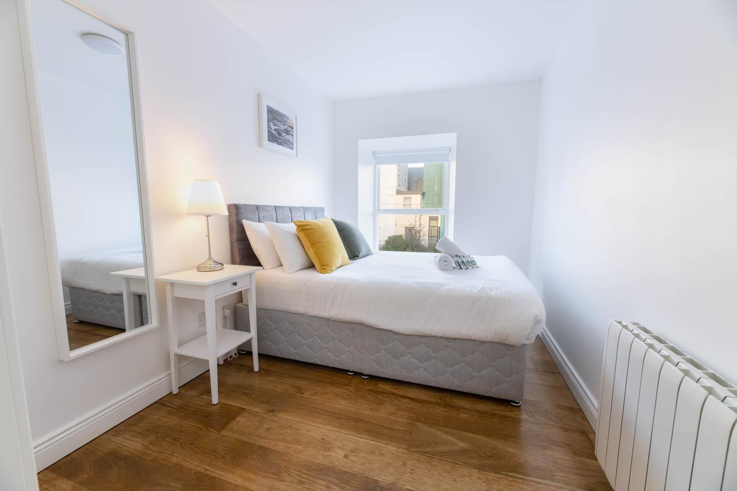 Modern Canal View Home, In City Centre, Sleeps 8 Galway Exterior photo