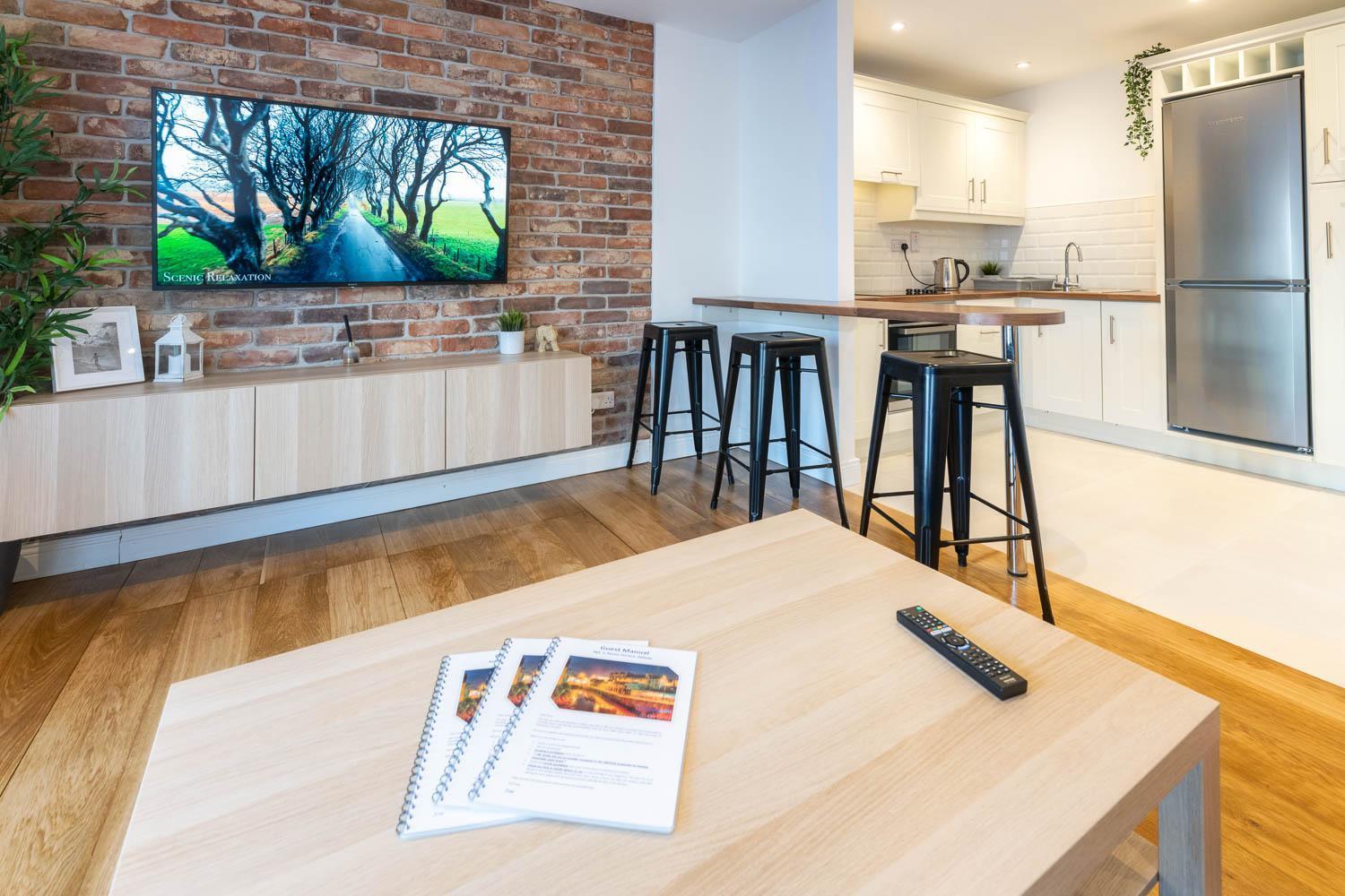 Modern Canal View Home, In City Centre, Sleeps 8 Galway Exterior photo