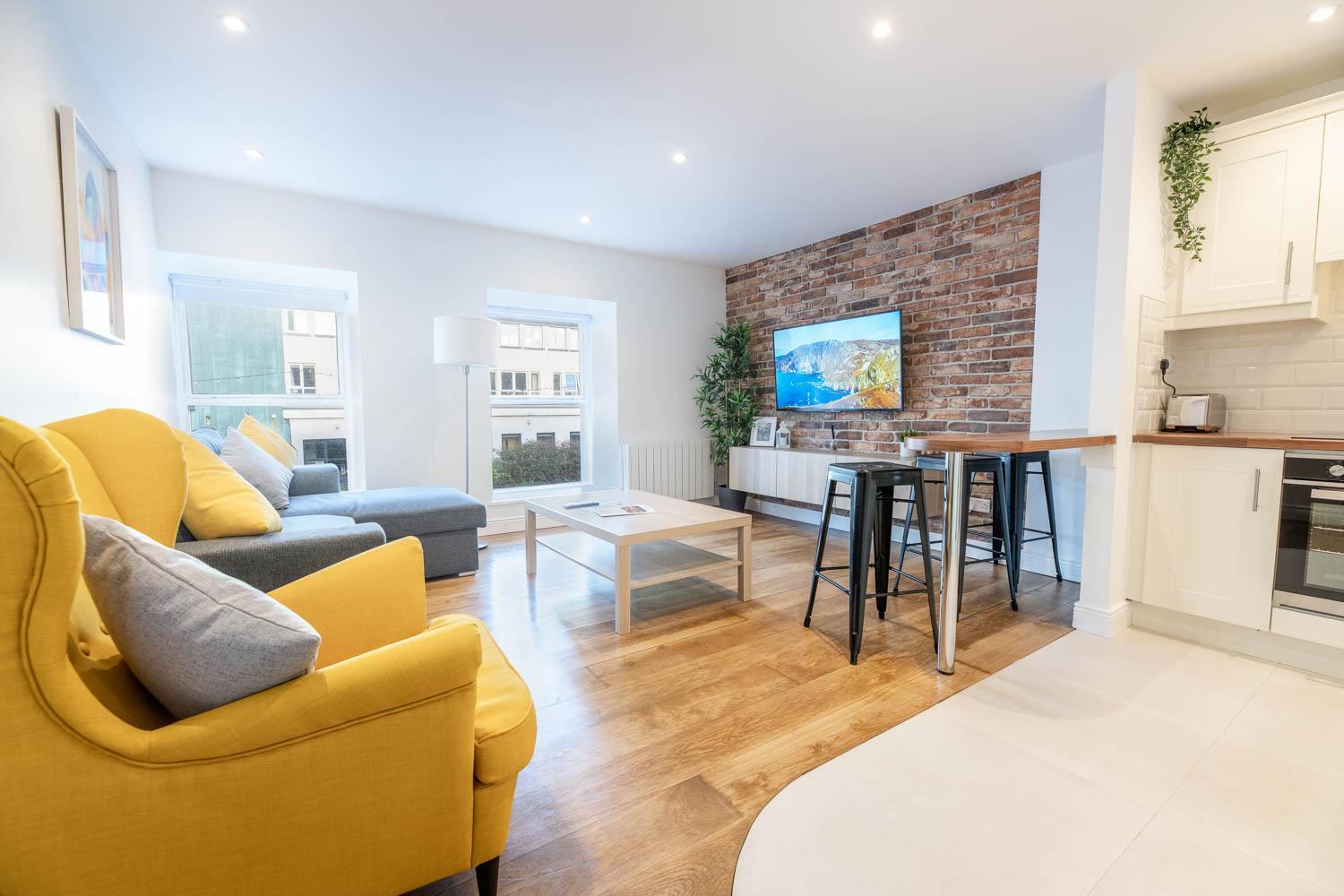 Modern Canal View Home, In City Centre, Sleeps 8 Galway Exterior photo